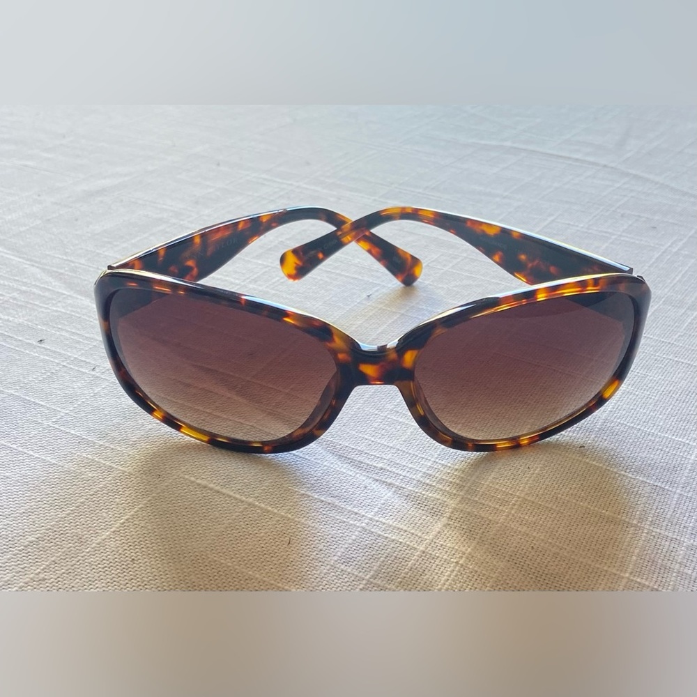 Anne Taylor 90’s Tortoiseshell Sunglasses